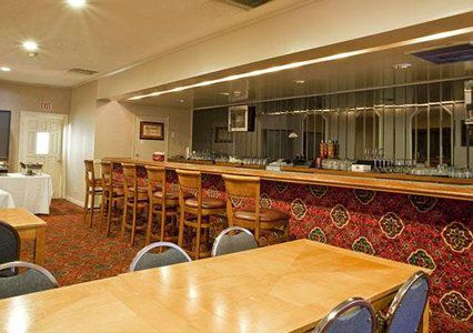 Inn Rodeway Near Melrose Ave 2*