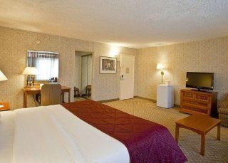Inn Rodeway Near Melrose Ave 2*