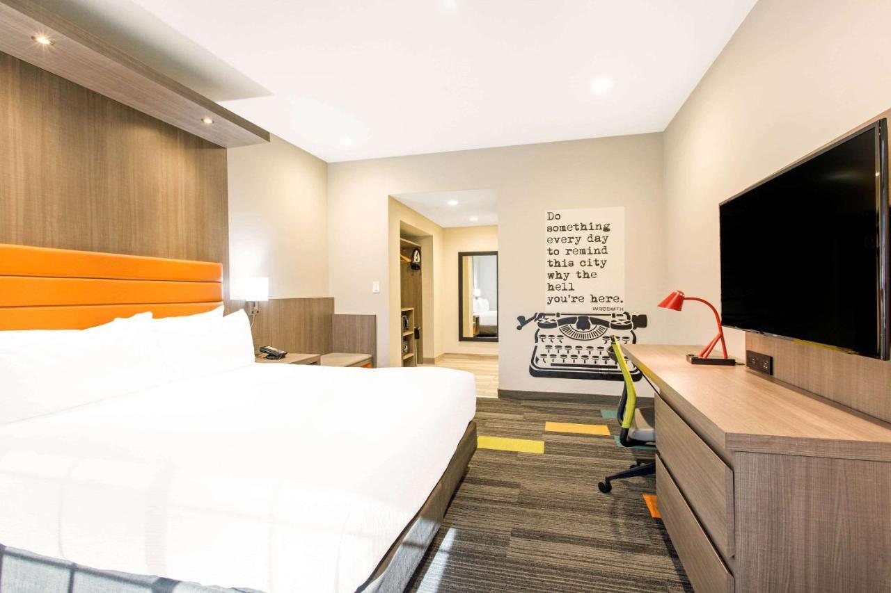 Rodeway Near Melrose Ave Mini-hôtel